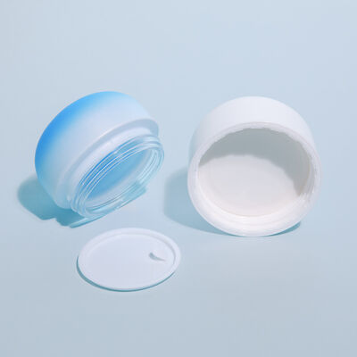 Altın kapaklı cam kozmetik şişe seti, krem kavanozları, losyon şişeleri, özelleştirilebilir ambalaj ve birden fazla boyut