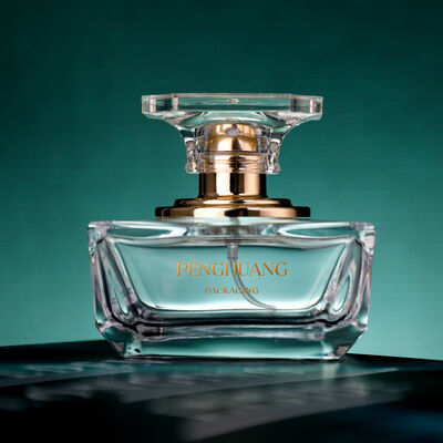 OEM kabul edilen yağ serum şişesi bambu damlacı altın parçasını özelleştirilebilir ambalajlı gerekli yağ kozmetik cilt bakımı için